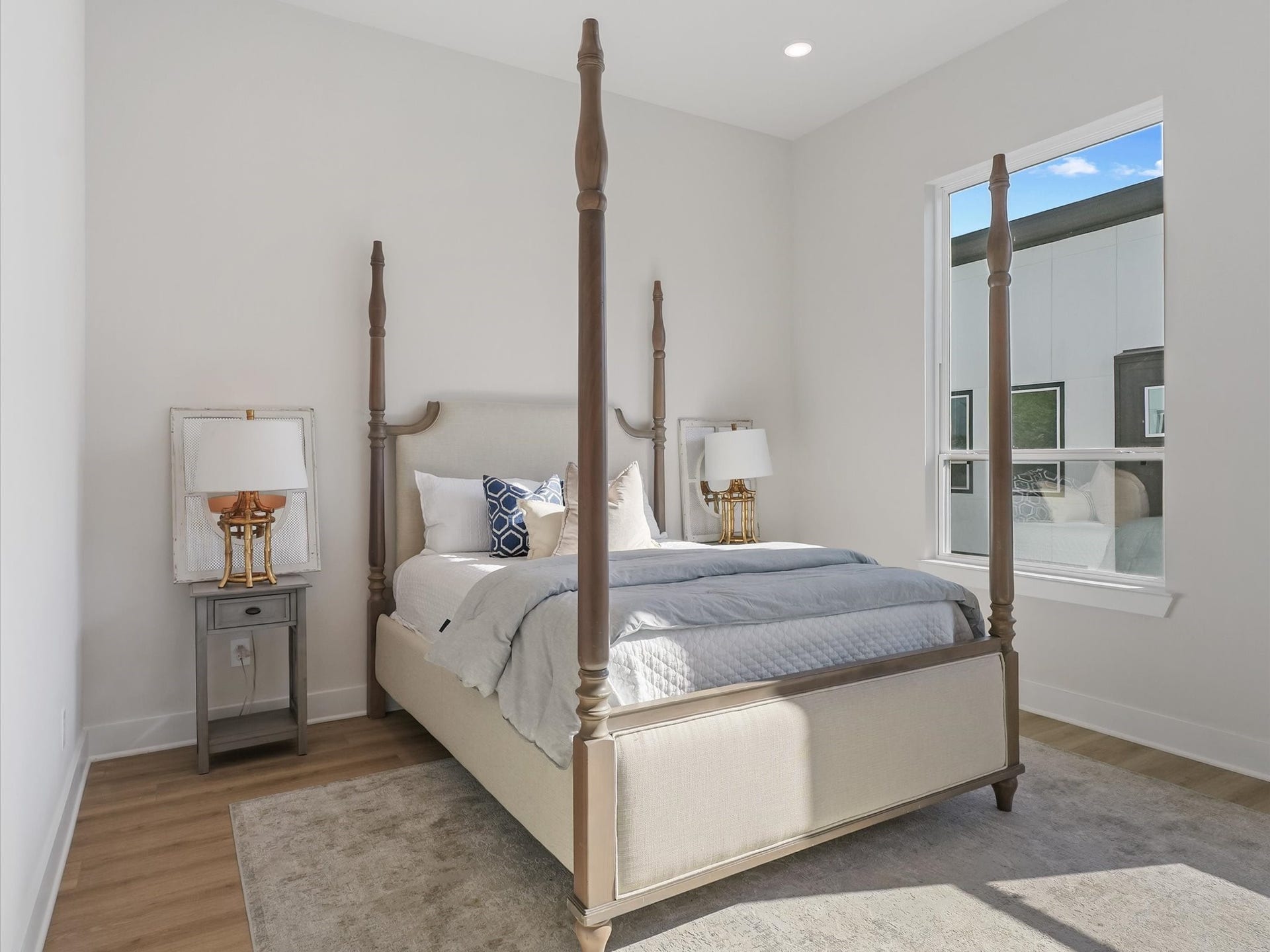 4712 Thornton Villas Lane, Houston, TX 77018 4712 Thornton Villas Lane, Houston, TX 77018