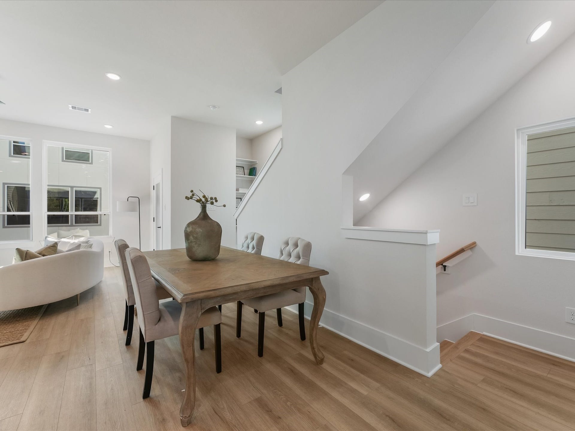 4712 Thornton Villas Lane, Houston, TX 77018 4712 Thornton Villas Lane, Houston, TX 77018