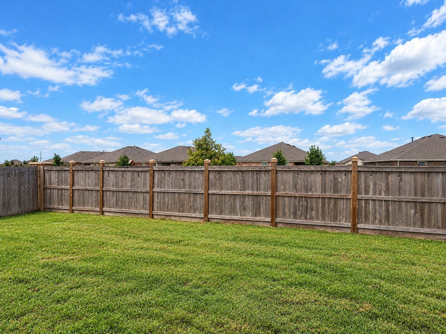 8802 Voyager Drive, Texas City, TX 77591 Spacious Backyard