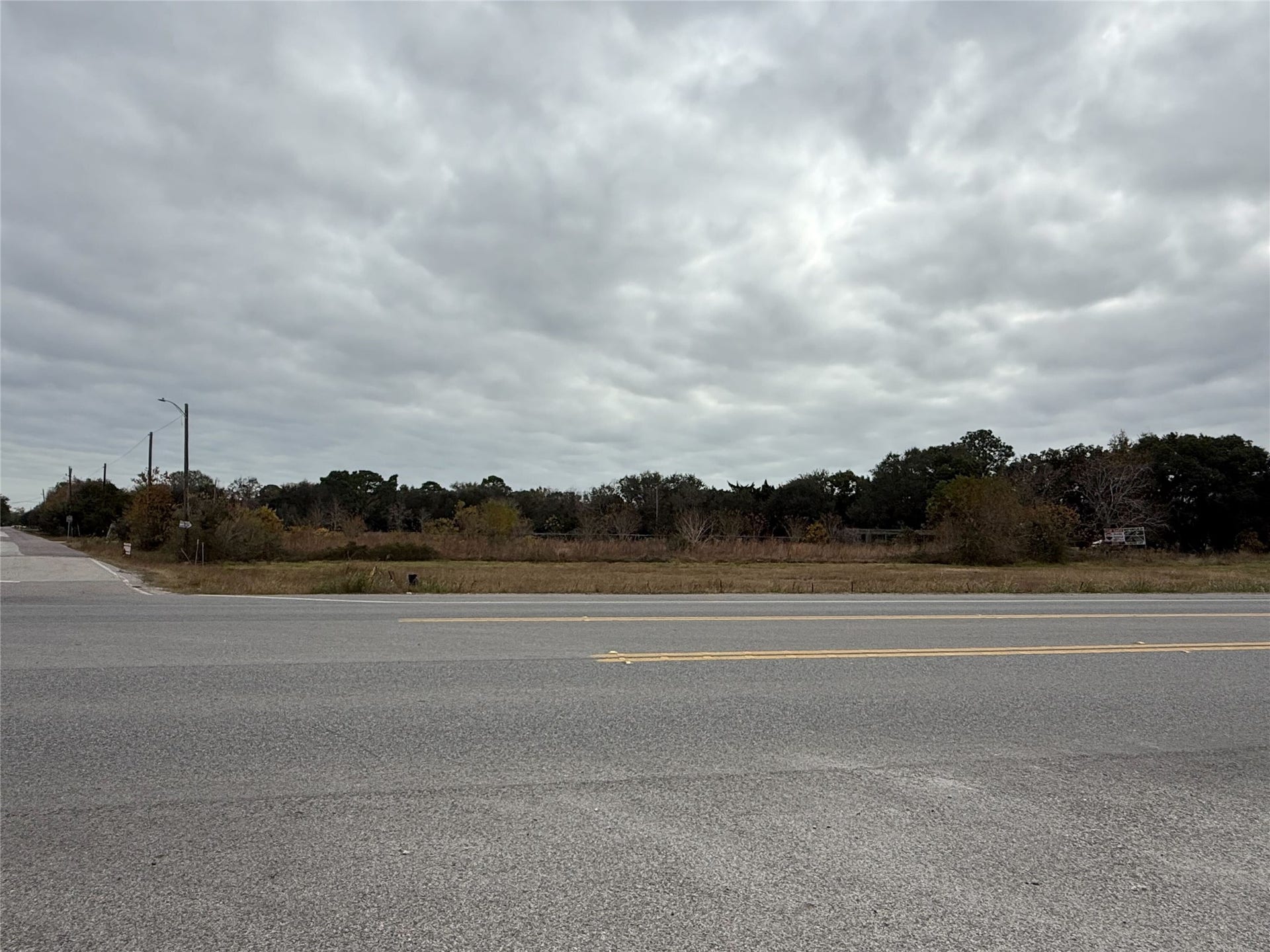9015 Schiro Rd, Hitchcock, TX 77563 9015 Schiro Rd, Hitchcock, TX 77563
