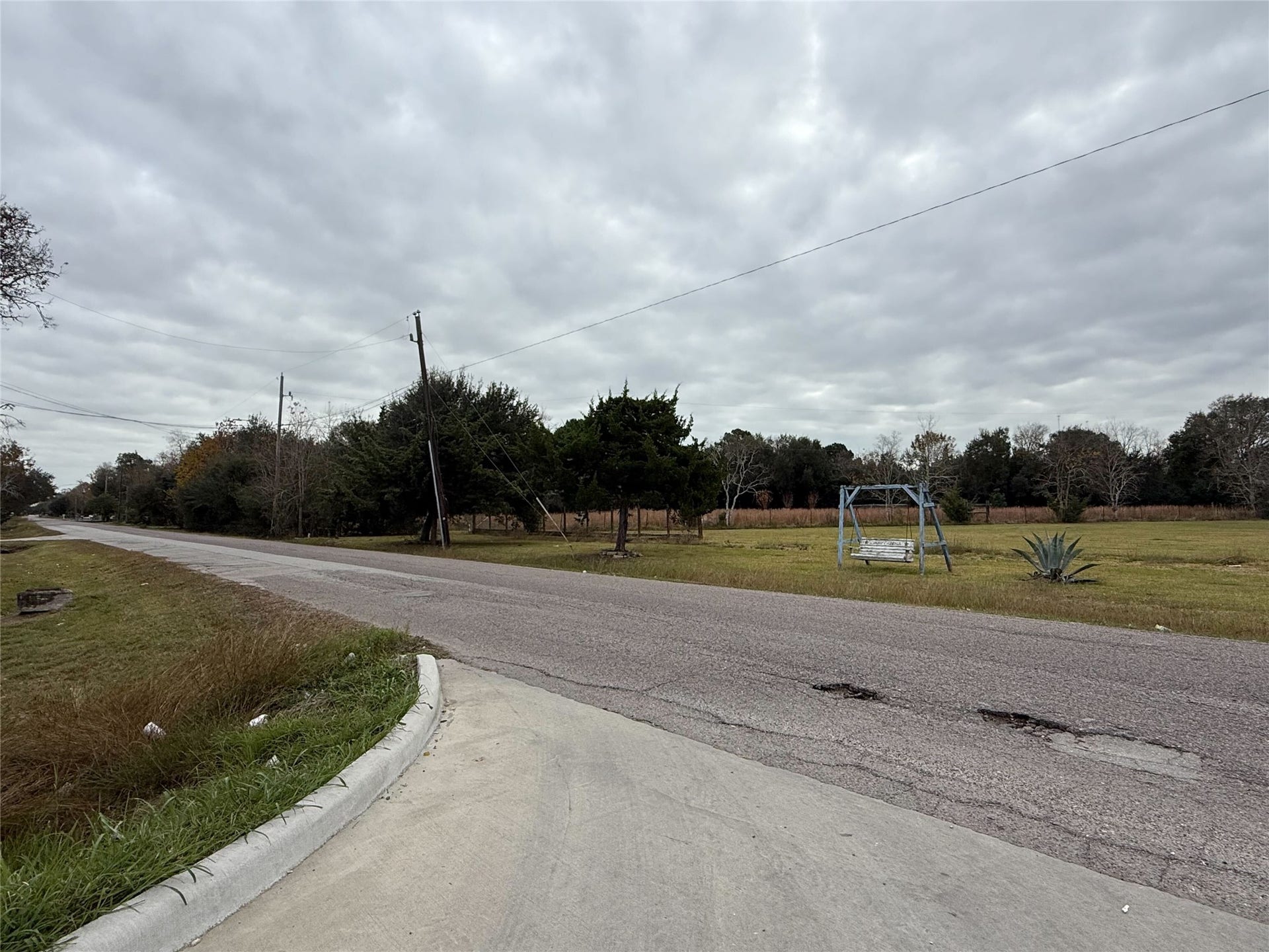 9015 Schiro Rd, Hitchcock, TX 77563 9015 Schiro Rd, Hitchcock, TX 77563