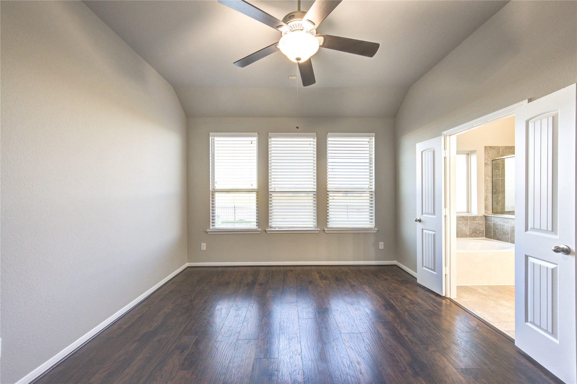 5314 Silver Ledge Drive, Katy, TX 77493 Master Bedroom