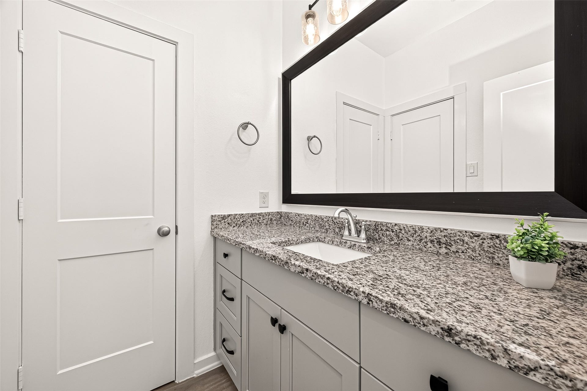 6007 Briarstone Crest Drive, Katy, TX 77493 6007 Briarstone Crest Drive, Katy, TX 77493