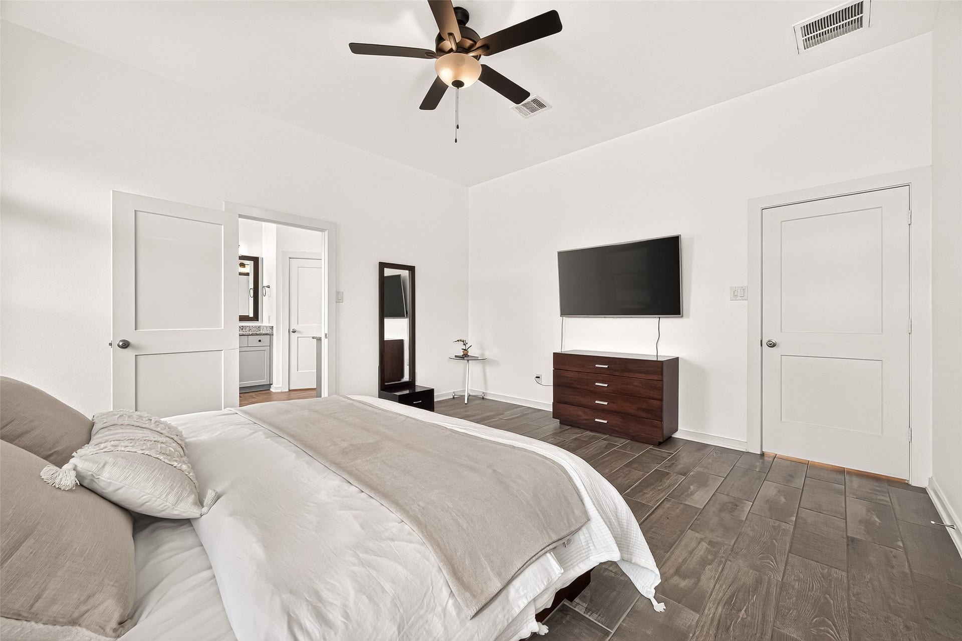 6007 Briarstone Crest Drive, Katy, TX 77493 6007 Briarstone Crest Drive, Katy, TX 77493