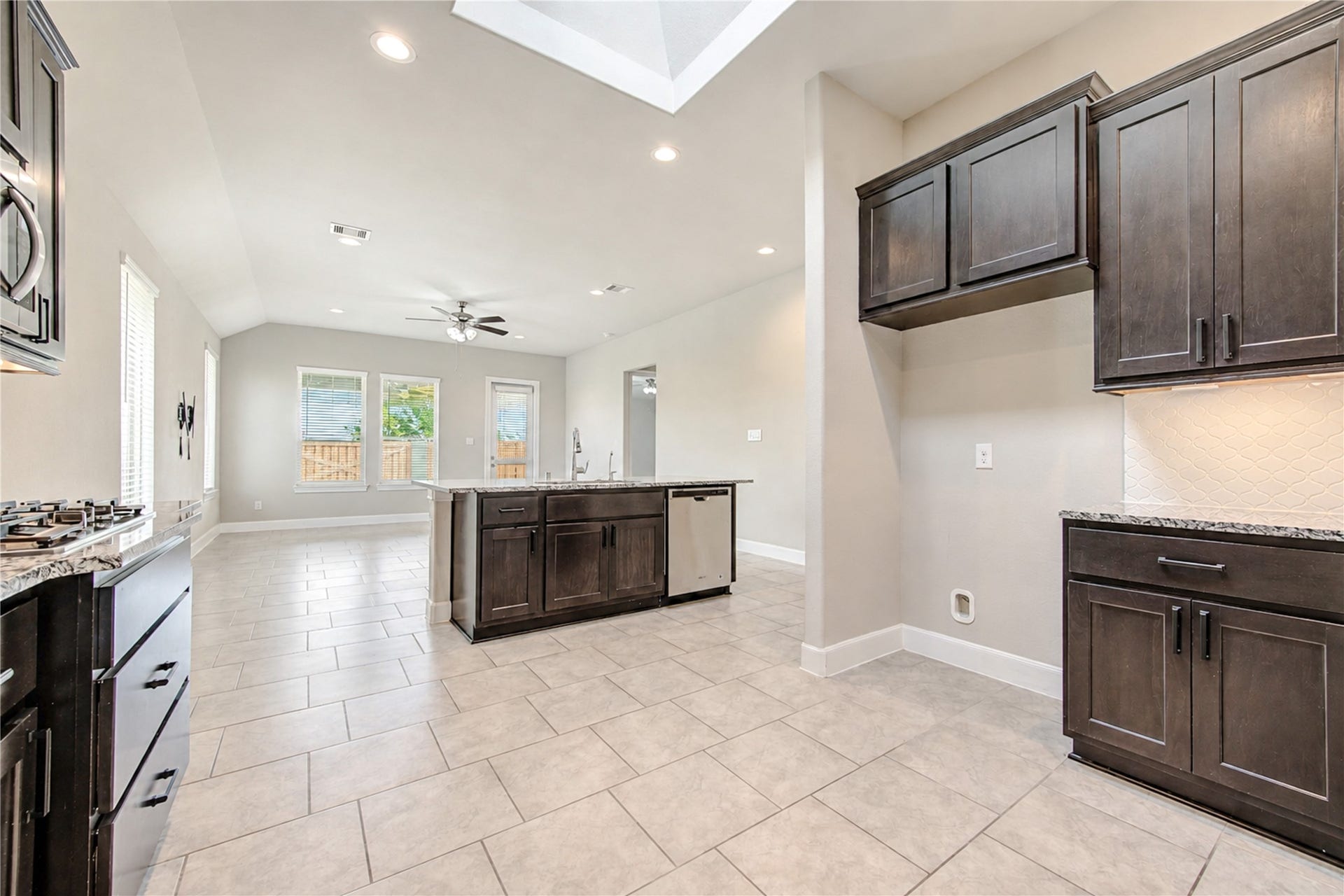 2334 Green Kale Drive, Richmond, TX 77406 Another view of the kitchen.