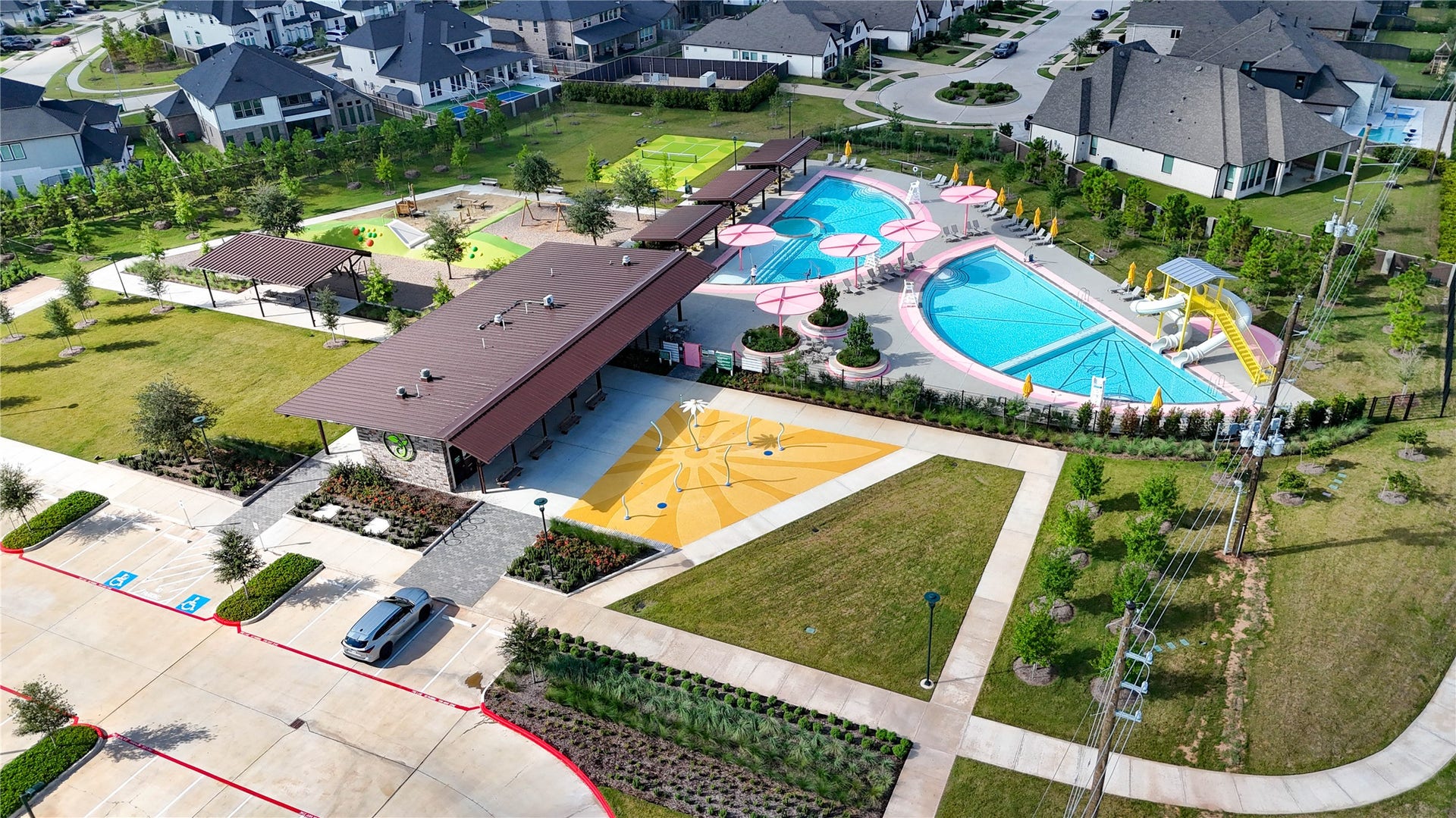 2334 Green Kale Drive, Richmond, TX 77406 Harvest Green features many parks and recreational facilities. The Slice at Harvest Green features a splash pad, citrus-themed pool, playground, and pickleball court.