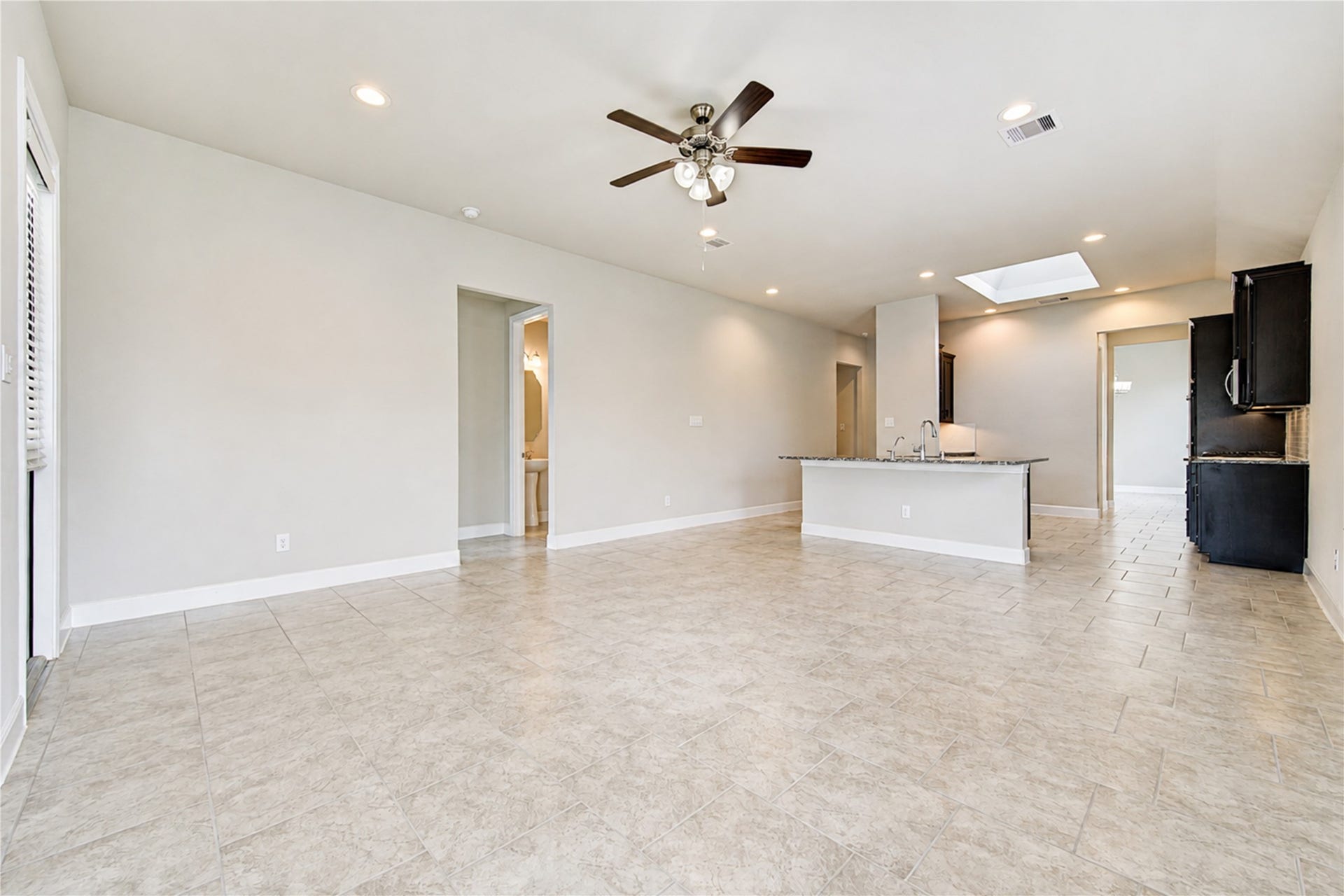 2334 Green Kale Drive, Richmond, TX 77406 Another view of the living room.