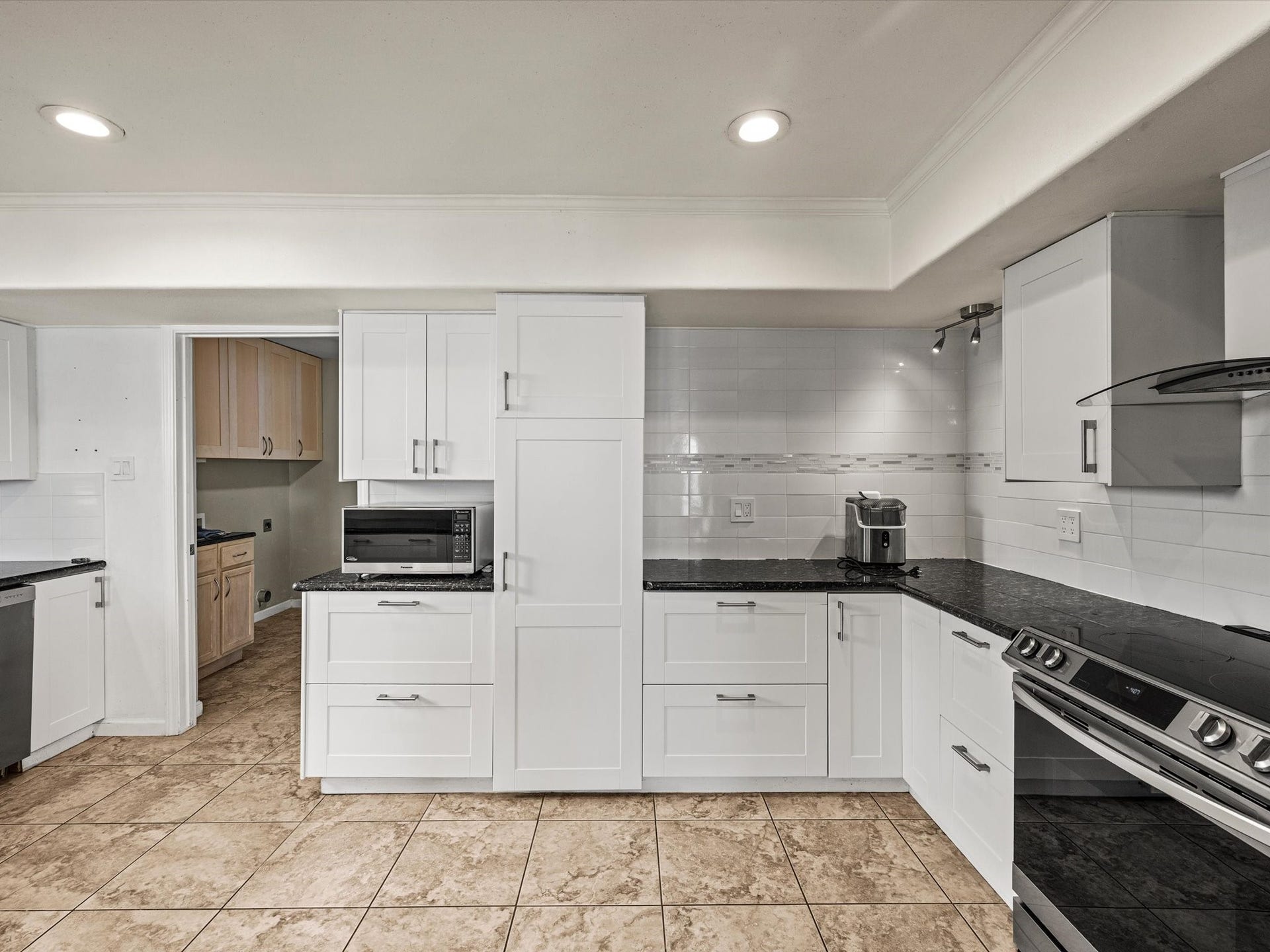 3013 Beluche Drive, Galveston, TX 77551 3013 Beluche Drive, Galveston, TX 77551
