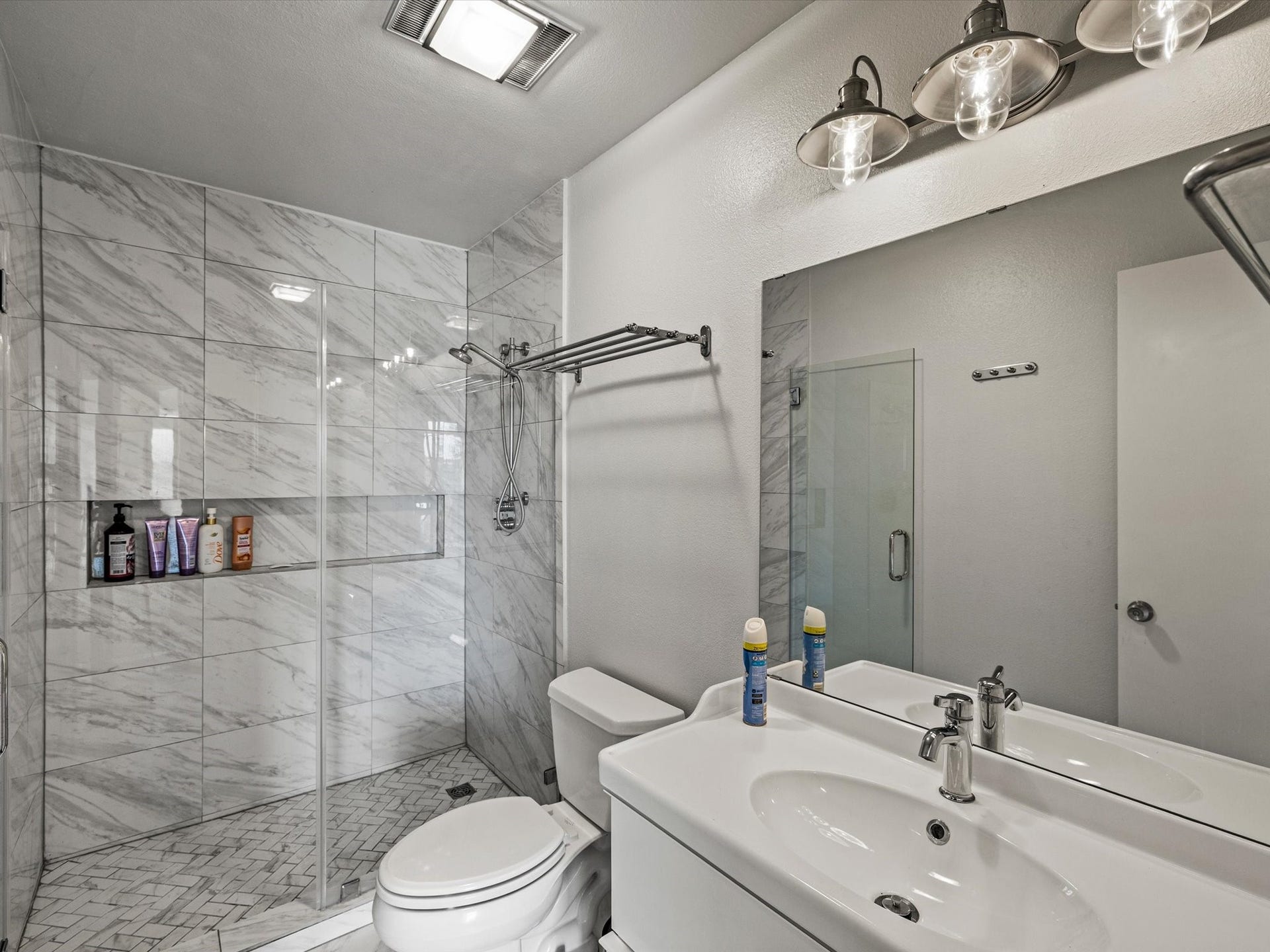 3013 Beluche Drive, Galveston, TX 77551 3013 Beluche Drive, Galveston, TX 77551