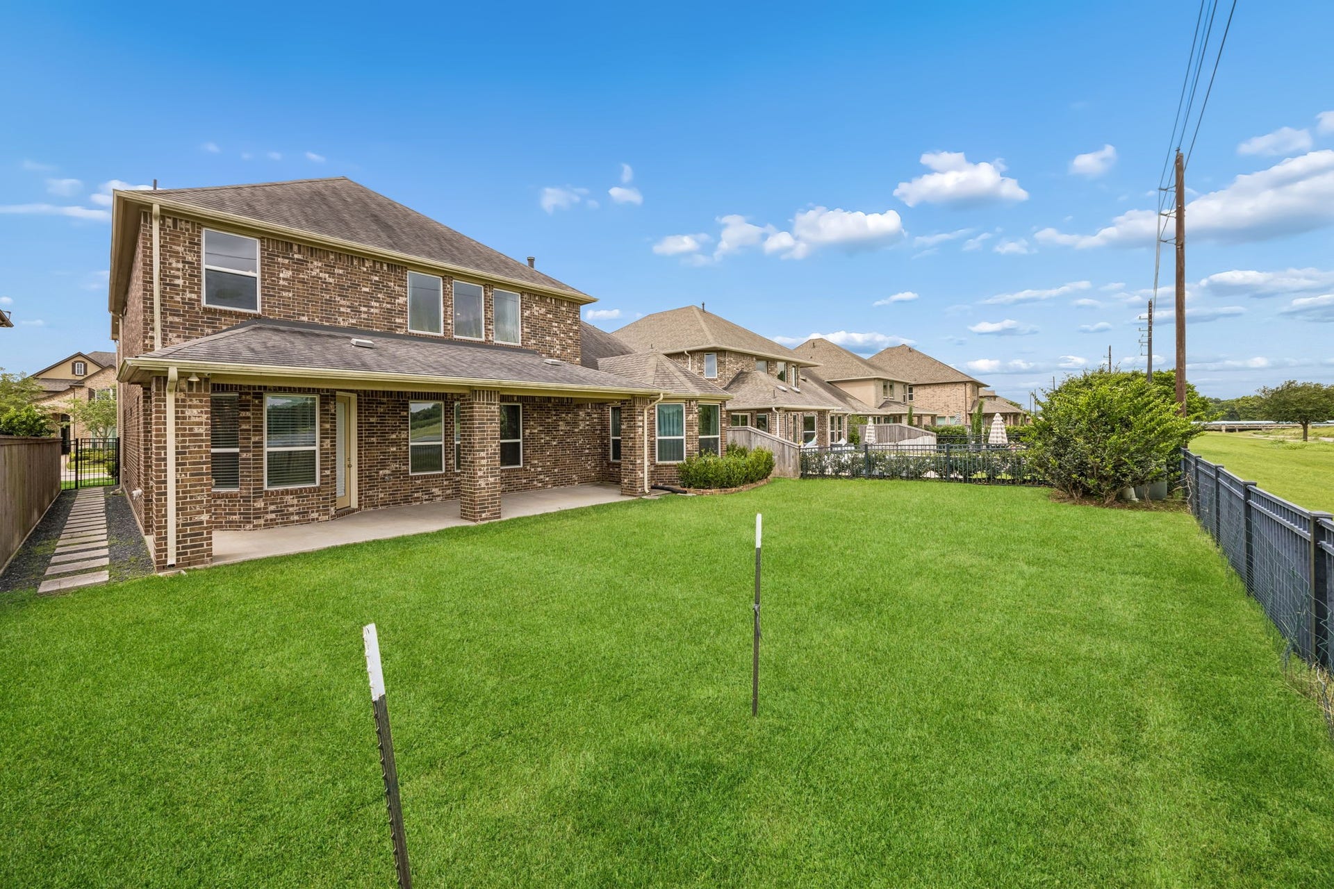 66 Zenith Lane, Sugar Land, TX 77498 66 Zenith Lane, Sugar Land, TX 77498