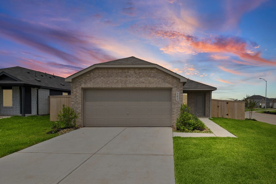 Property photo for 702 Umbrella Tree Drive, Magnolia, TX