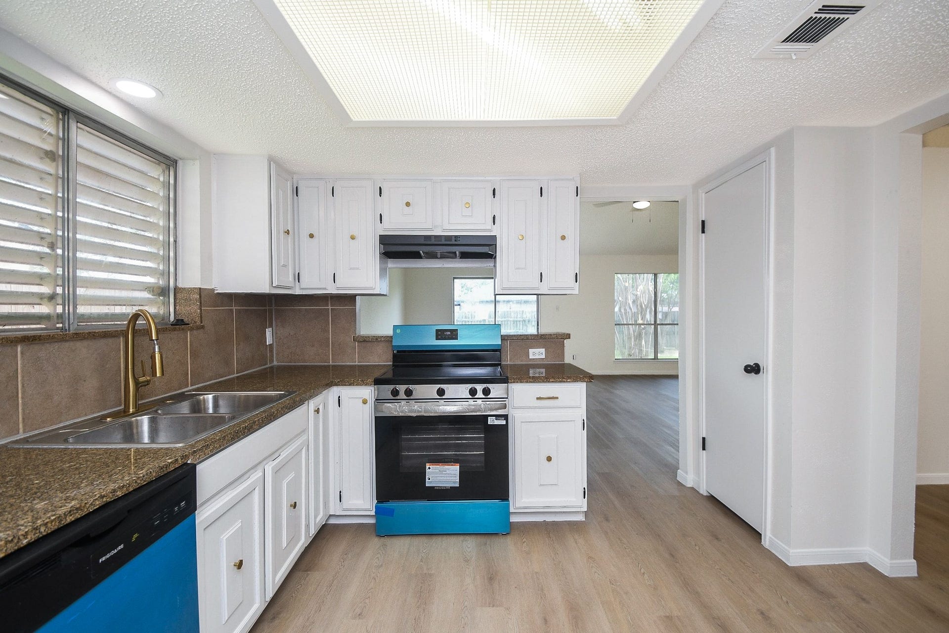 3709 Misty Cove Court, Dickinson, TX 77539 3709 Misty Cove Court, Dickinson, TX 77539