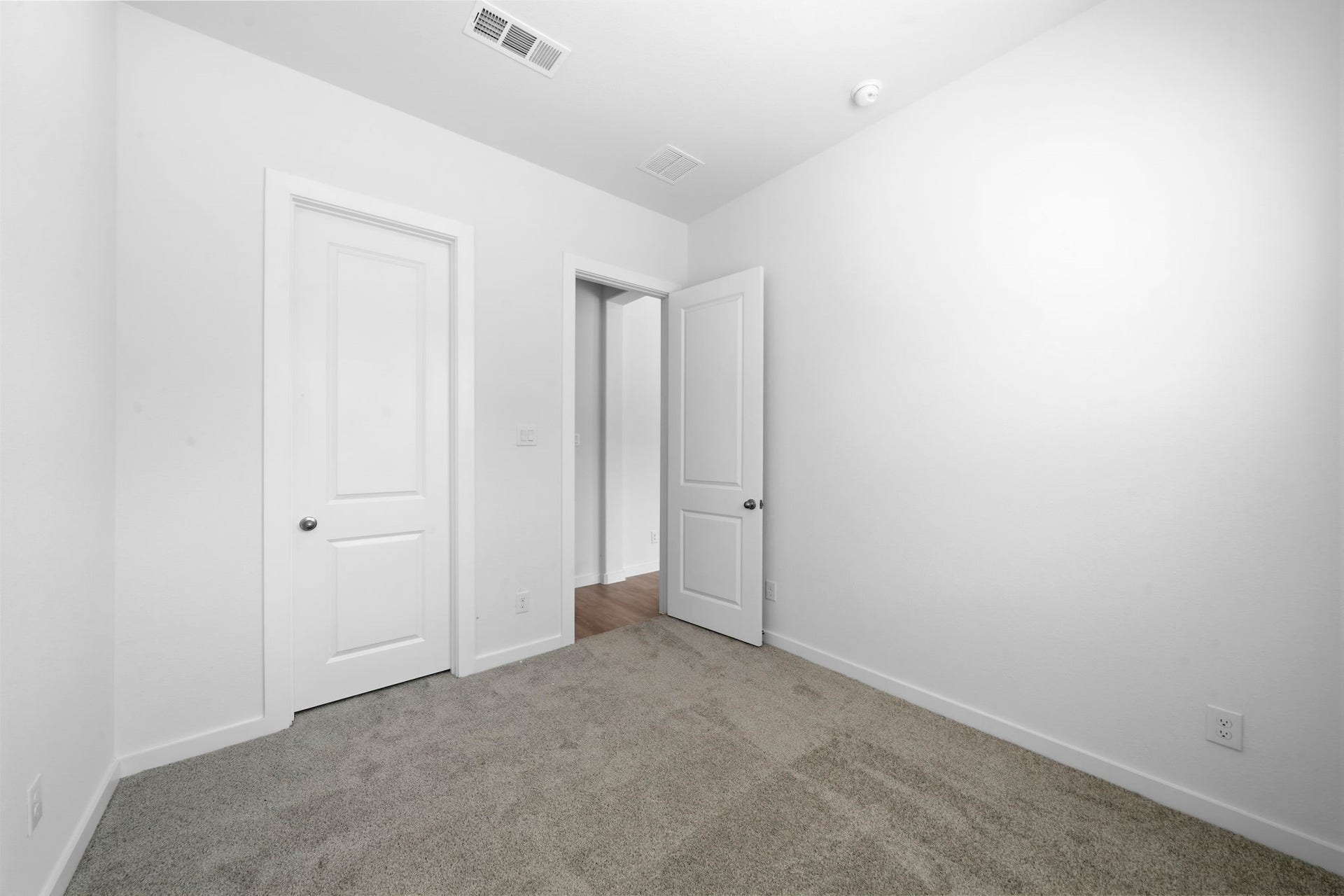 3317 City Heart Avenue, Richmond, TX 77406 The downstairs guest suite offers a versatile space ready to become whatever fits your lifestyle. Whether you envision a private guest retreat, home office, creative studio, or personal space of your own, this room gives you the freedom to make it truly yours.