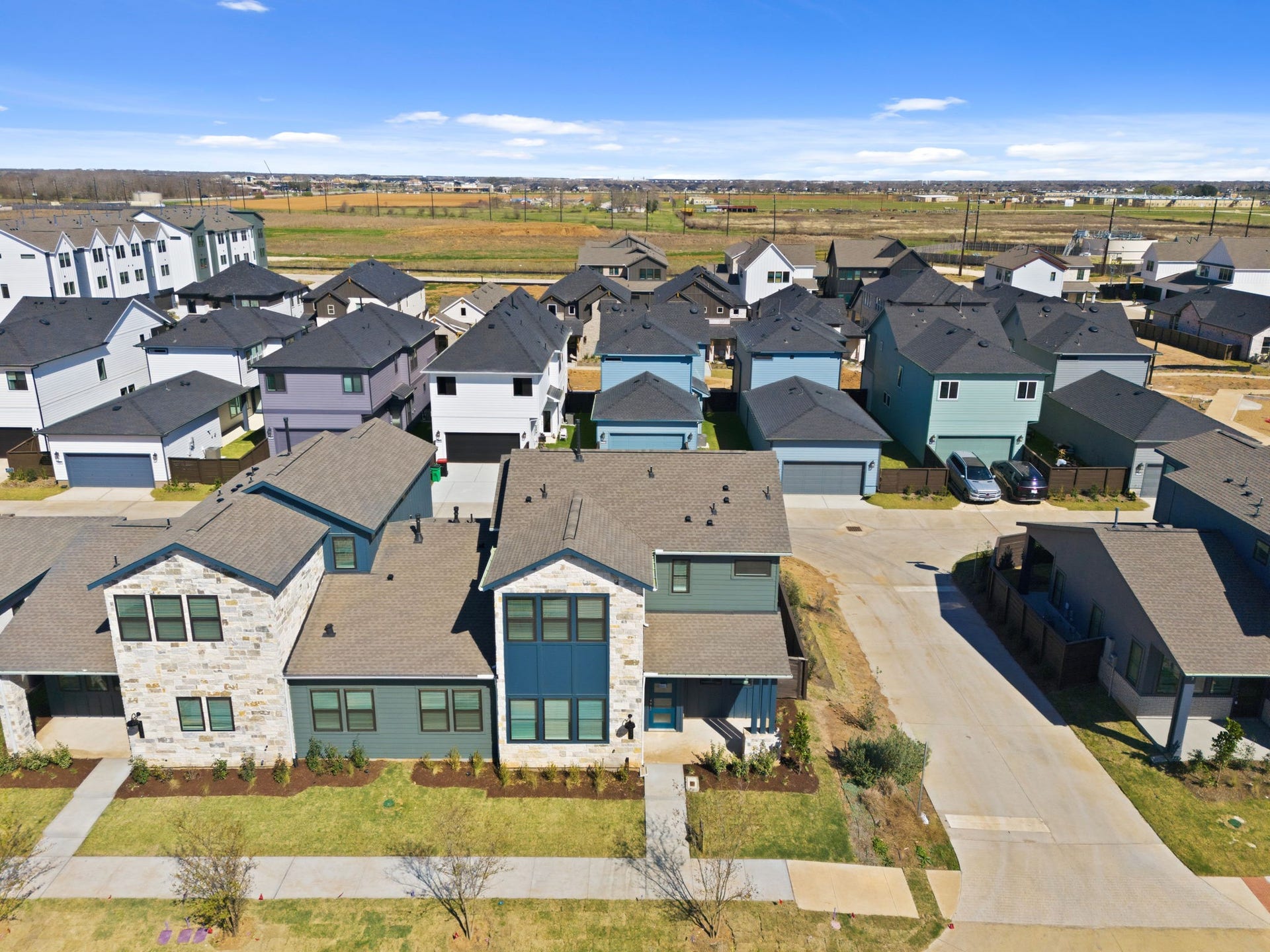 3317 City Heart Avenue, Richmond, TX 77406 The Indigo master-planned community makes an impressive first impression, offering a beautifully designed setting to call home. Here, you can enjoy the feeling of being part of a vibrant community while coming home each day to a space that is uniquely yours.