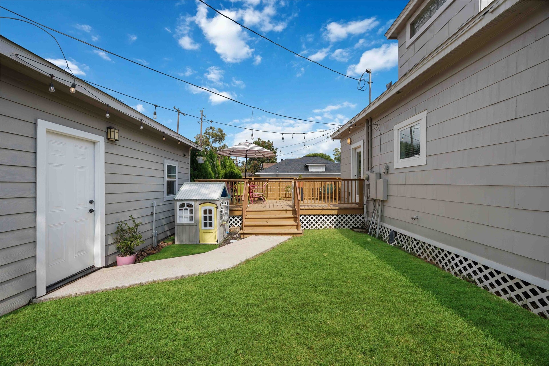 711 Walton Street, Houston, TX 77009