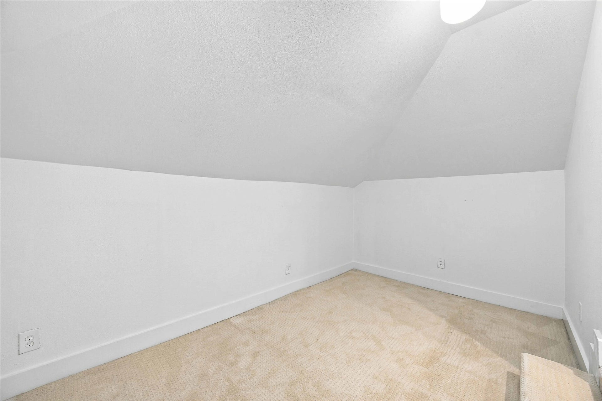 711 Walton Street, Houston, TX 77009