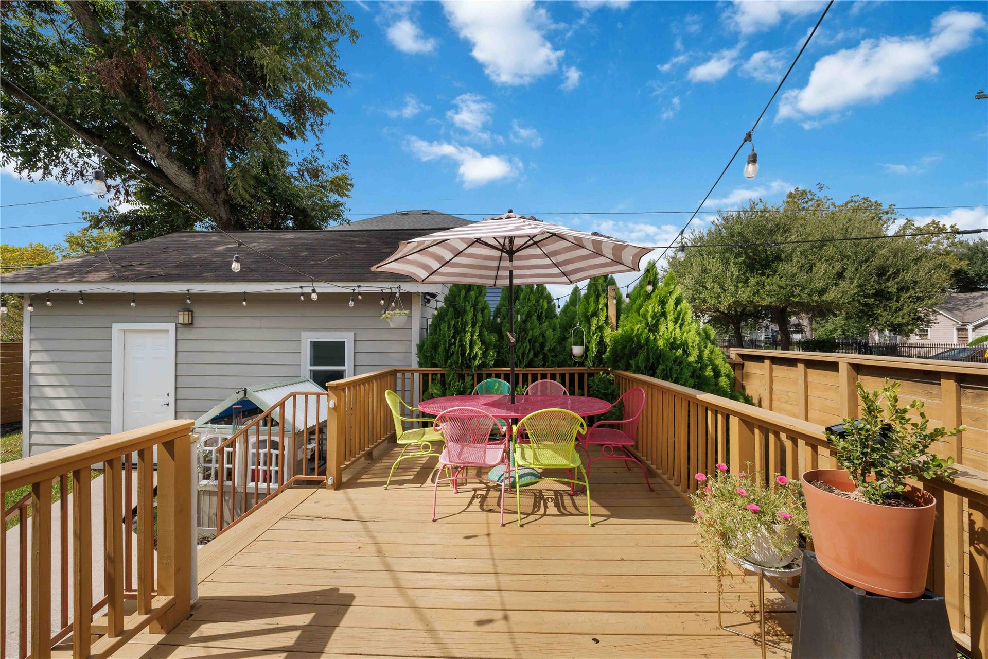 711 Walton Street, Houston, TX 77009