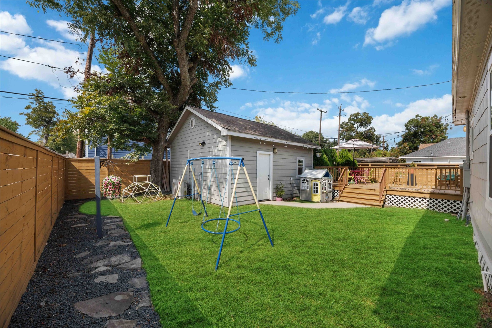 711 Walton Street, Houston, TX 77009