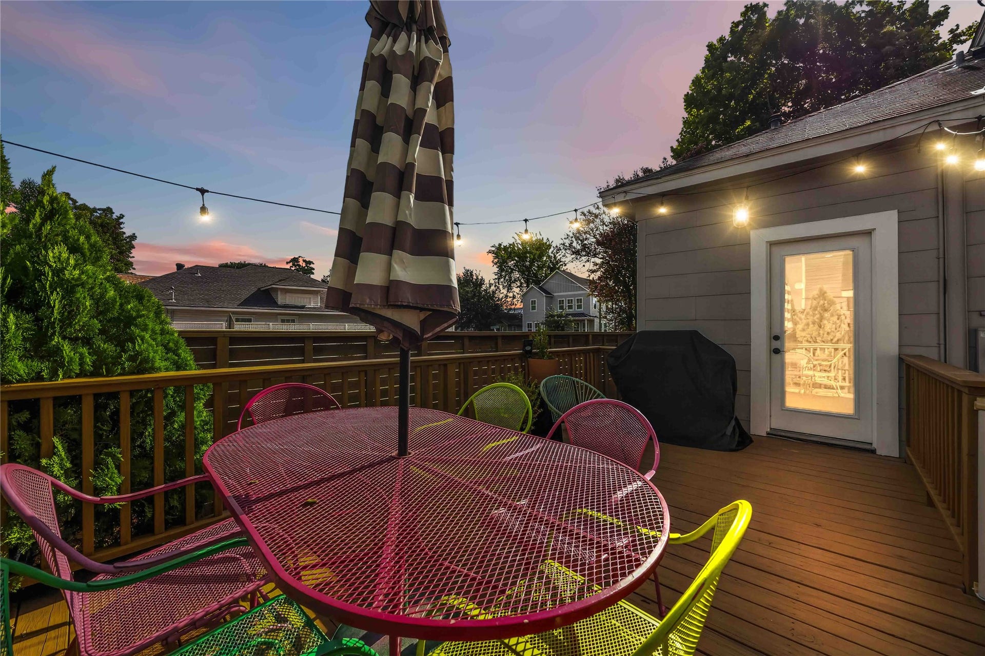 711 Walton Street, Houston, TX 77009