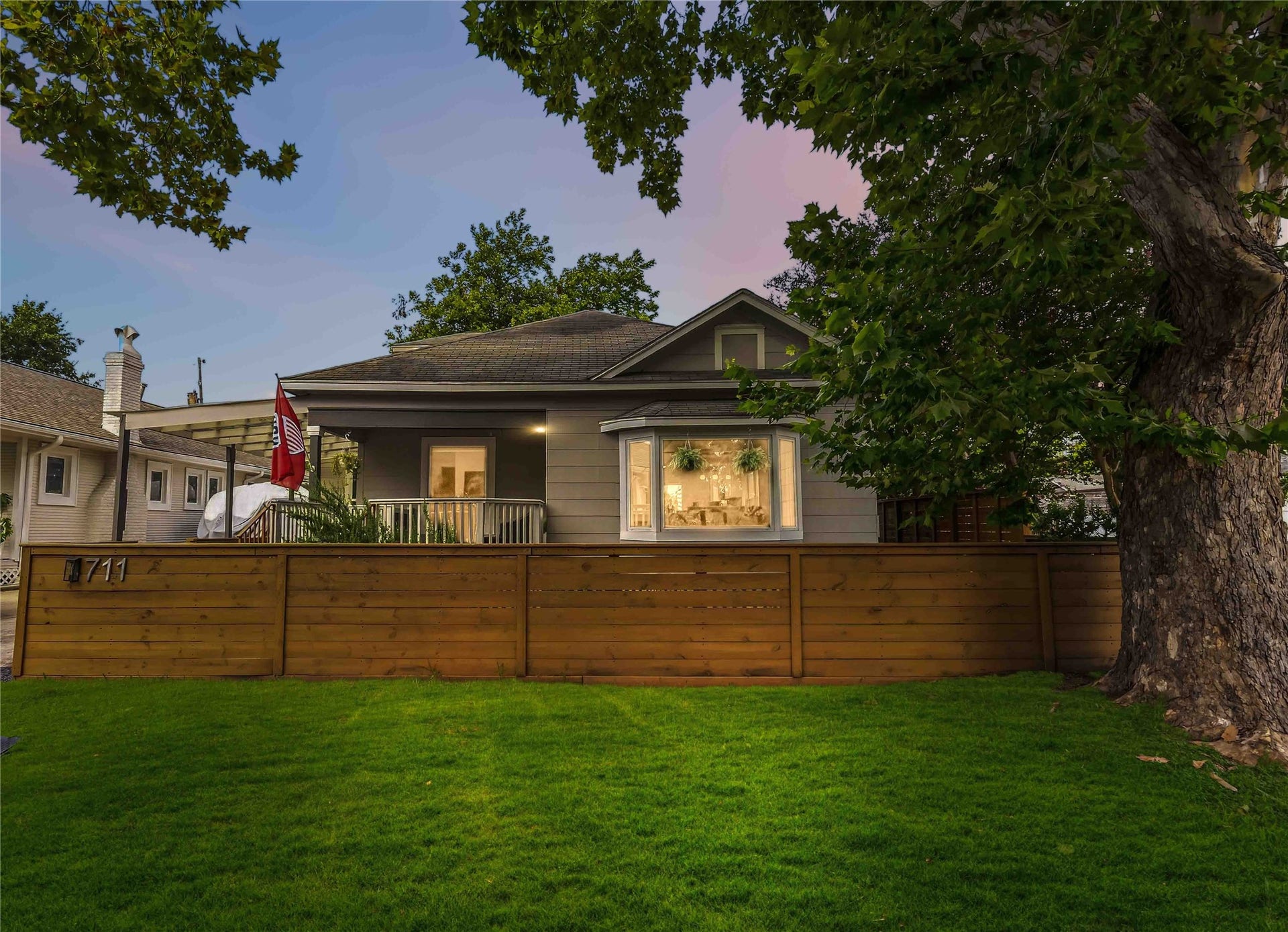 711 Walton Street, Houston, TX 77009