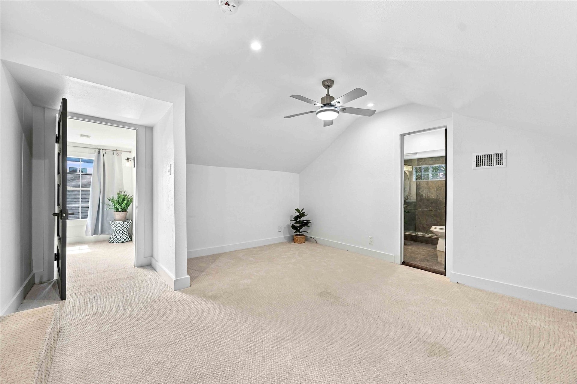 711 Walton Street, Houston, TX 77009