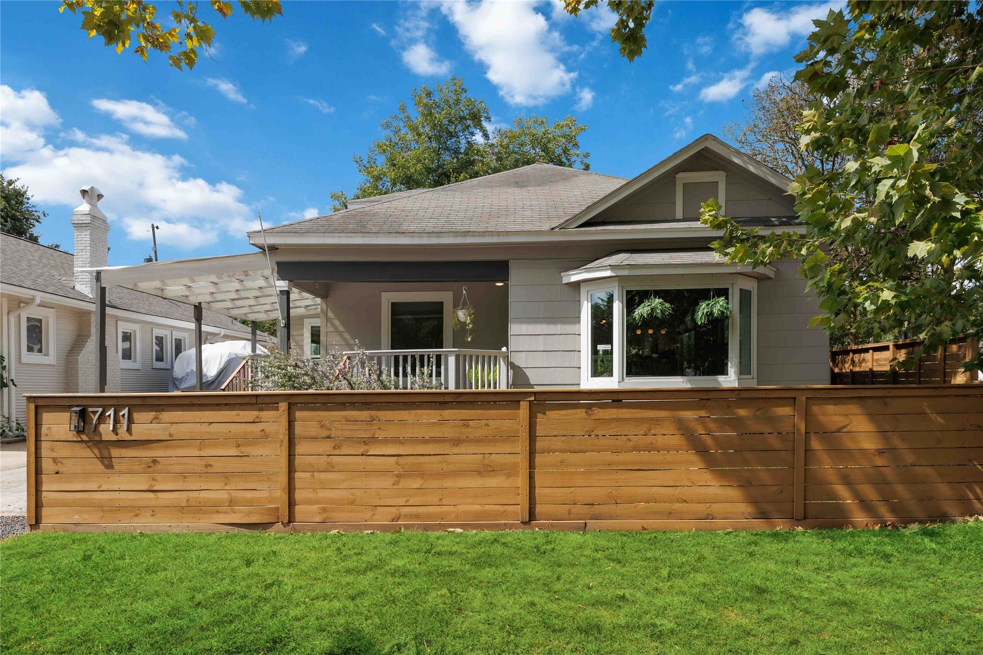711 Walton Street, Houston, TX 77009