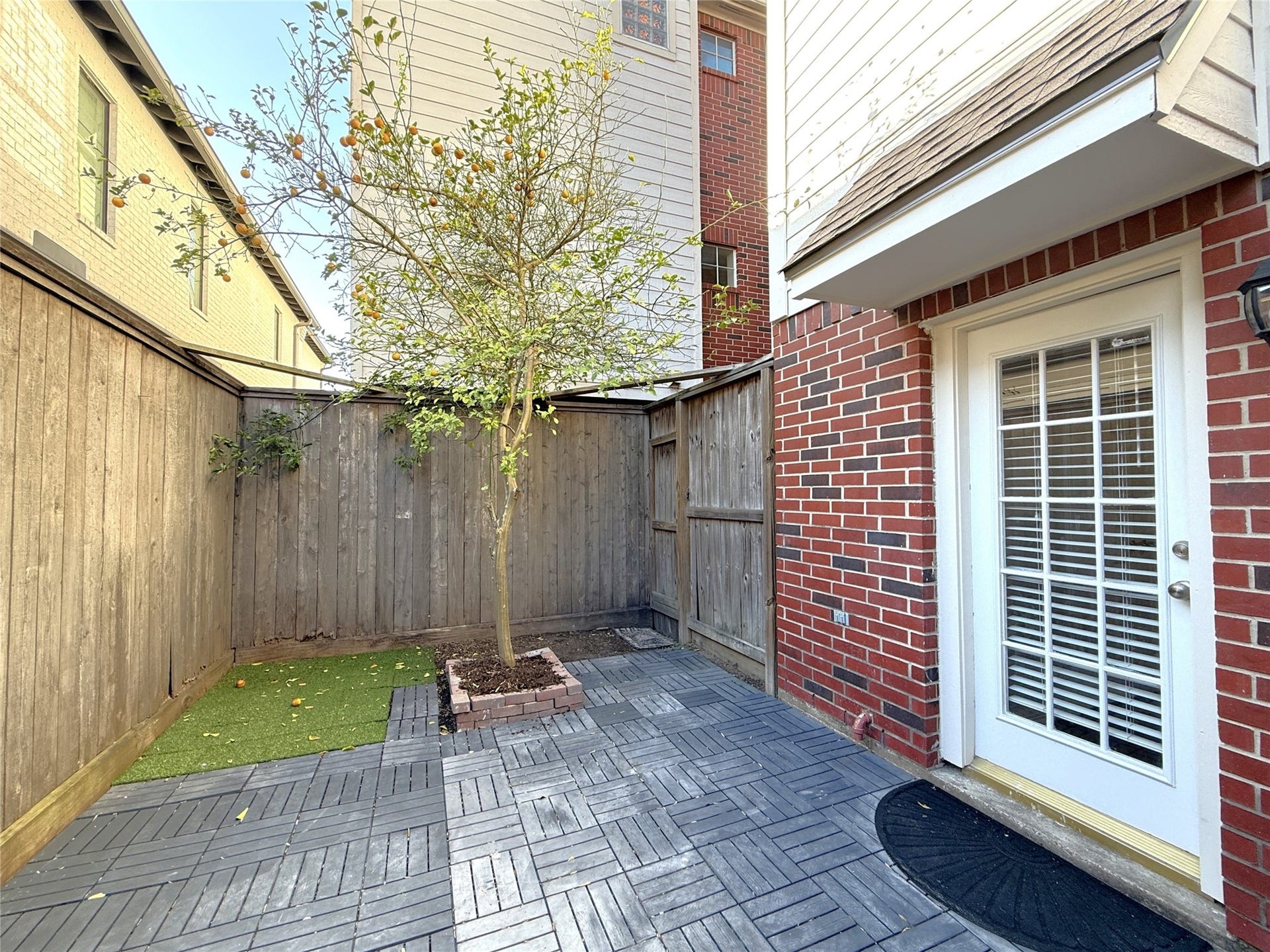 1963 Peden Street, Houston, TX 77019 Enjoy fresh lemons from the lemon tree!