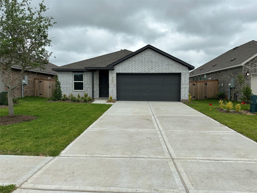 Property photo for 2127 Mosaic Valley Court, Angleton, TX