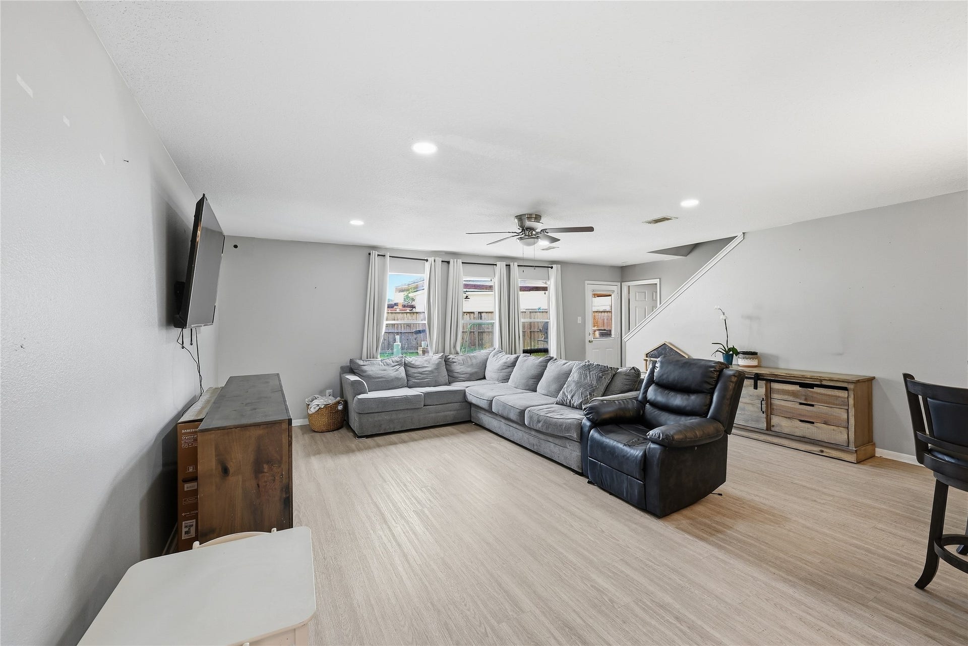 18215 Echo Mar Lane, Houston, TX 77084 Well-lit, and spacious downstairs living room!