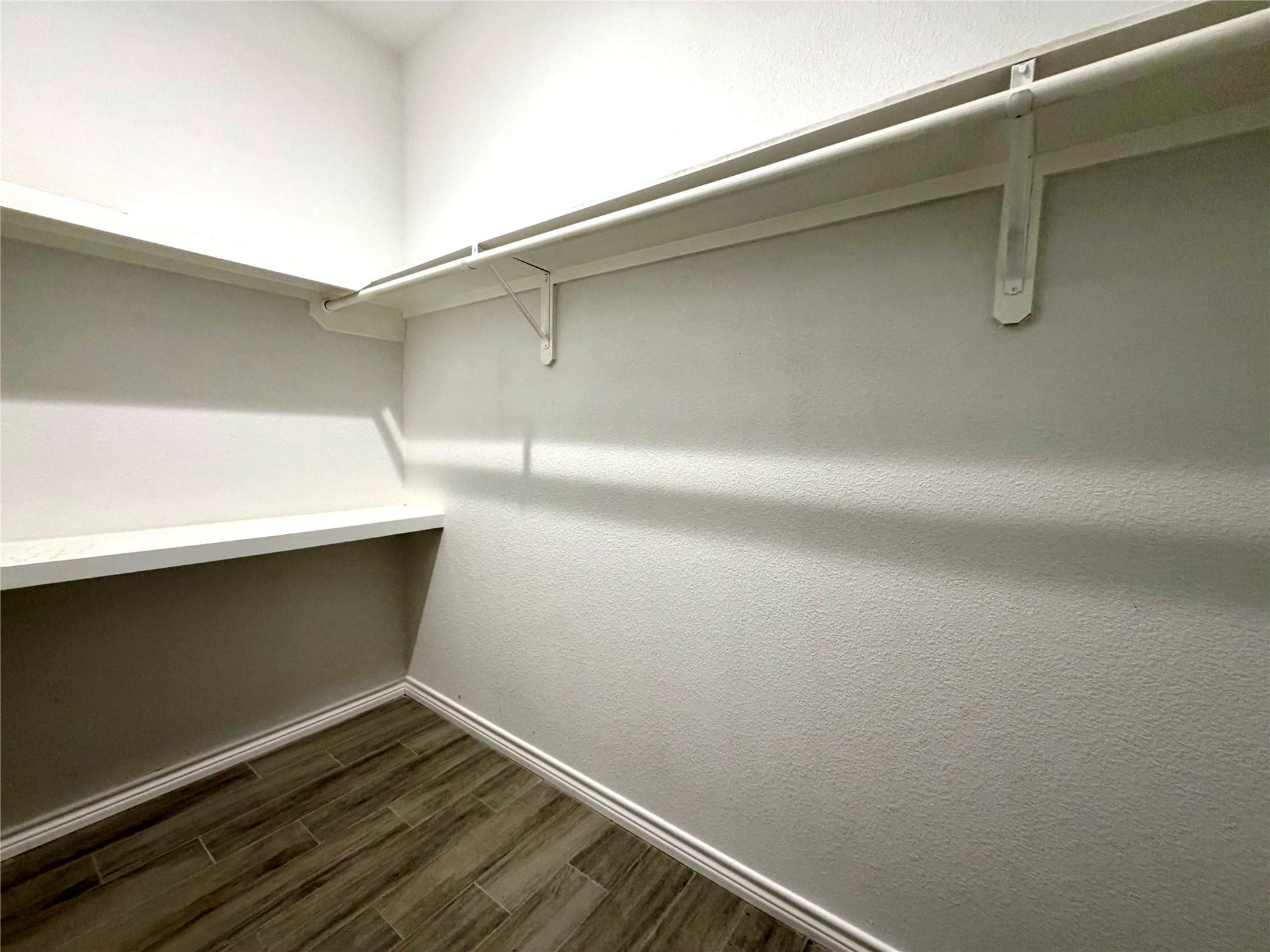 16618 Meadowcroft, Montgomery, TX 77316 Primary Closet