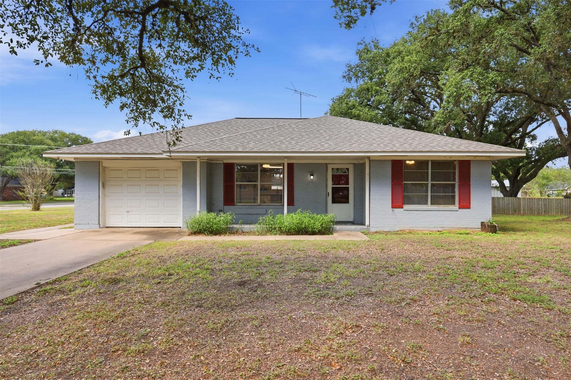 1845 7th Street, Hempstead, TX 77445