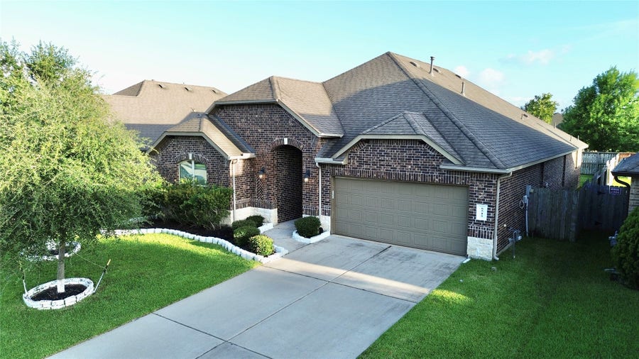 Property photo for 6515 Sterling Shores Lane, Rosenberg, TX