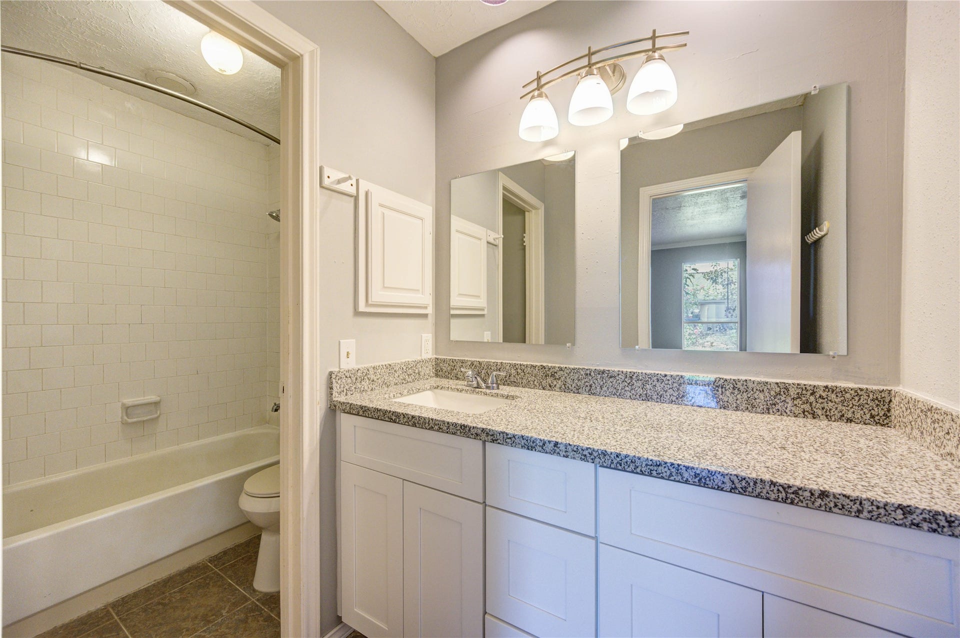 13114 Nantucket Drive, Sugar Land, TX 77478 13114 Nantucket Drive, Sugar Land, TX 77478