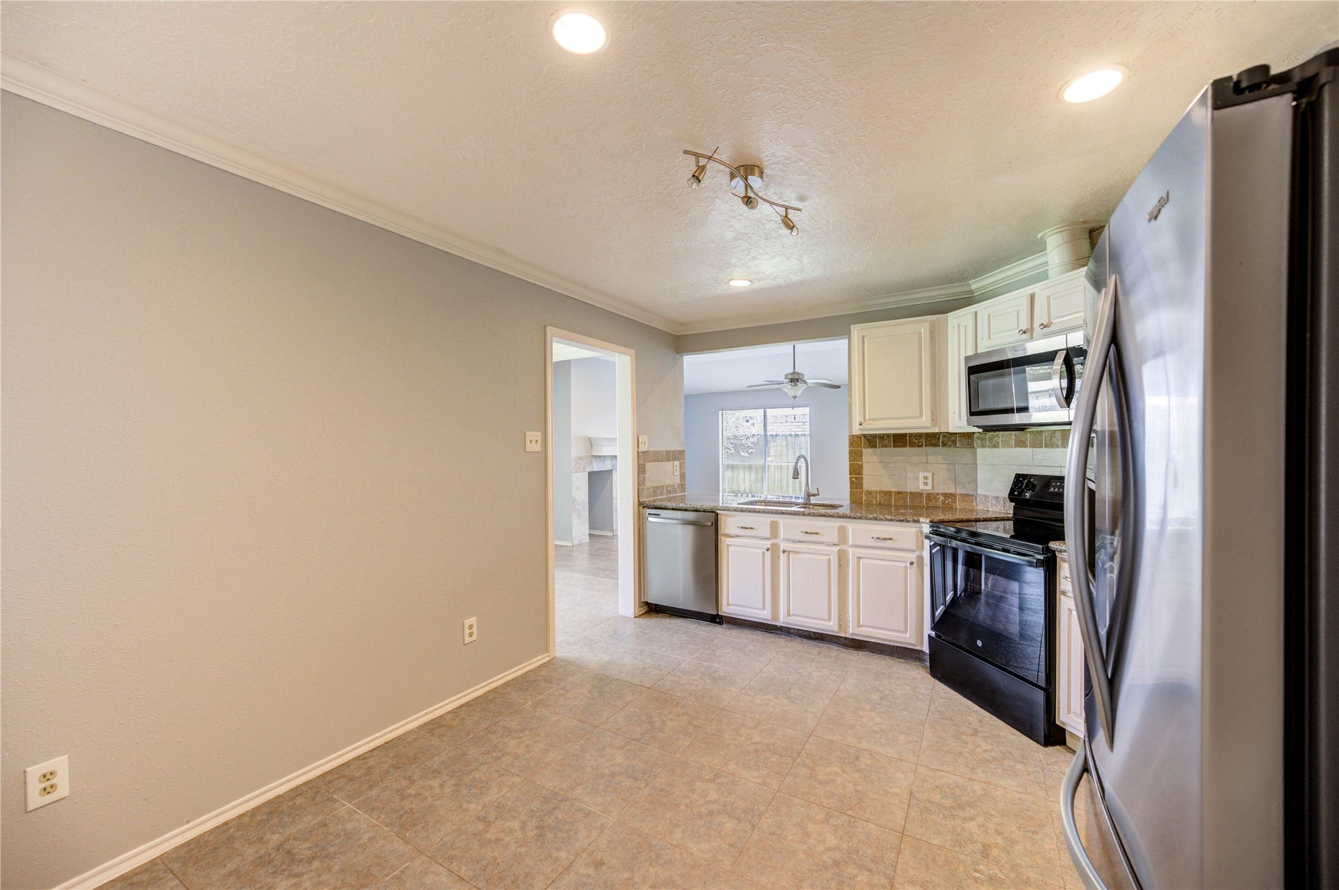 13114 Nantucket Drive, Sugar Land, TX 77478 13114 Nantucket Drive, Sugar Land, TX 77478