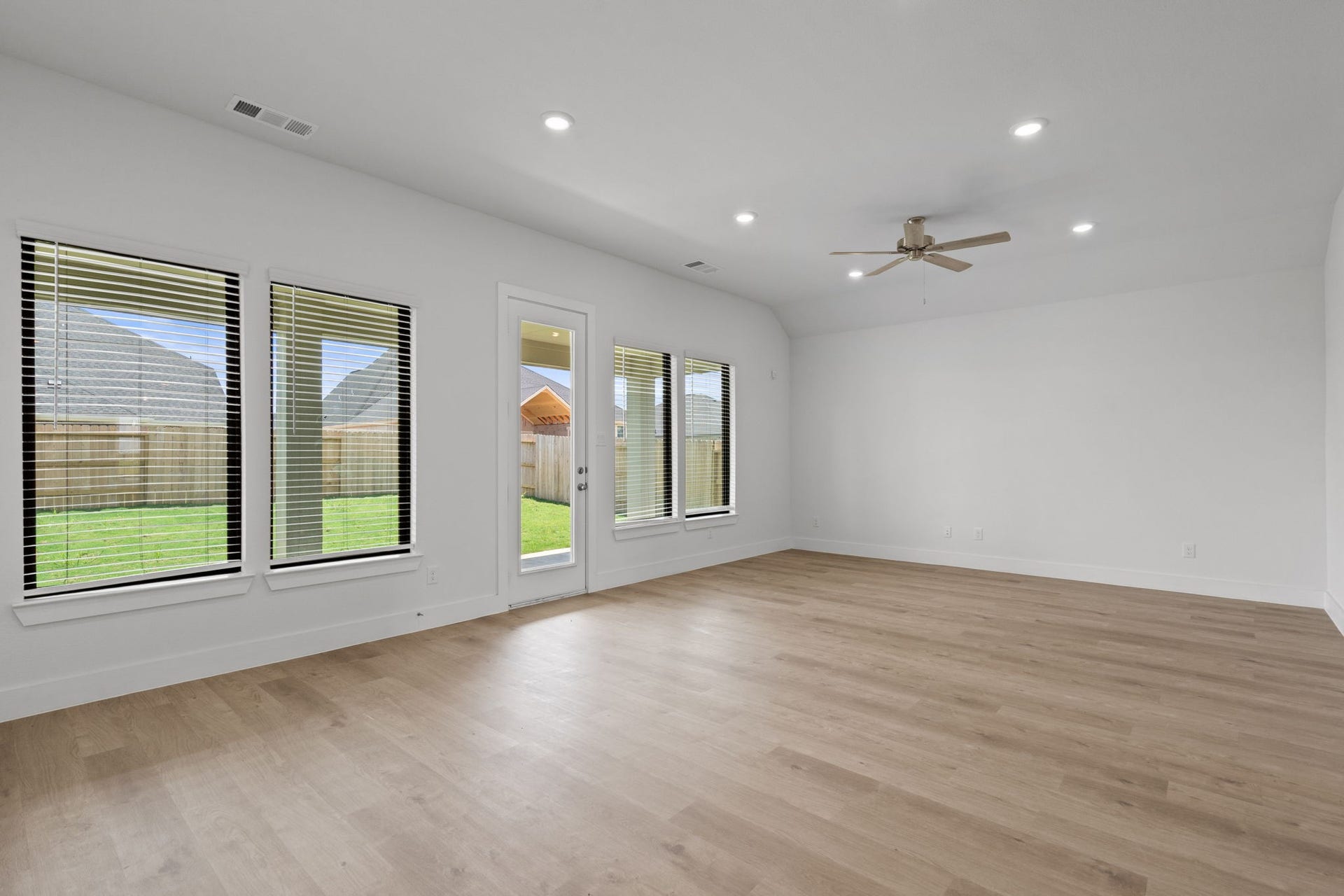 116 Black Hickory Drive, Waller, TX 77484
