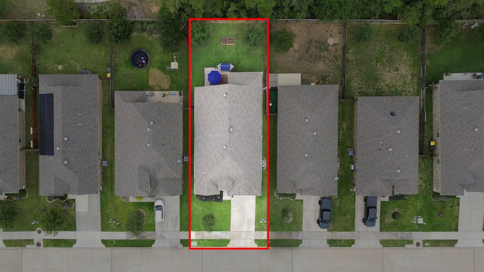 11371 Dawn Beach Lane, Conroe, TX 77304 Charming suburban home with a spacious backyard, nestled in a peaceful neighborhood. Ideal for families seeking a friendly and quiet community.