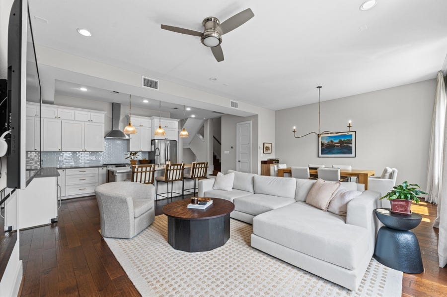 Property photo for 910 W 18th Street, #B, Houston, TX