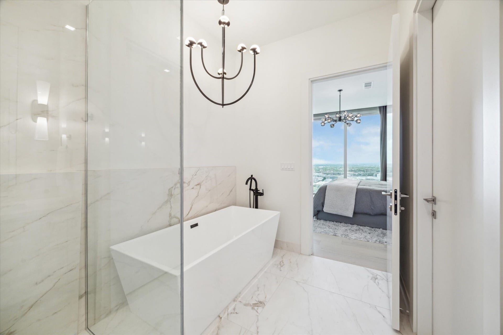 1711 Allen Parkway, #2601, Houston, TX 77019 1711 Allen Parkway, #2601, Houston, TX 77019