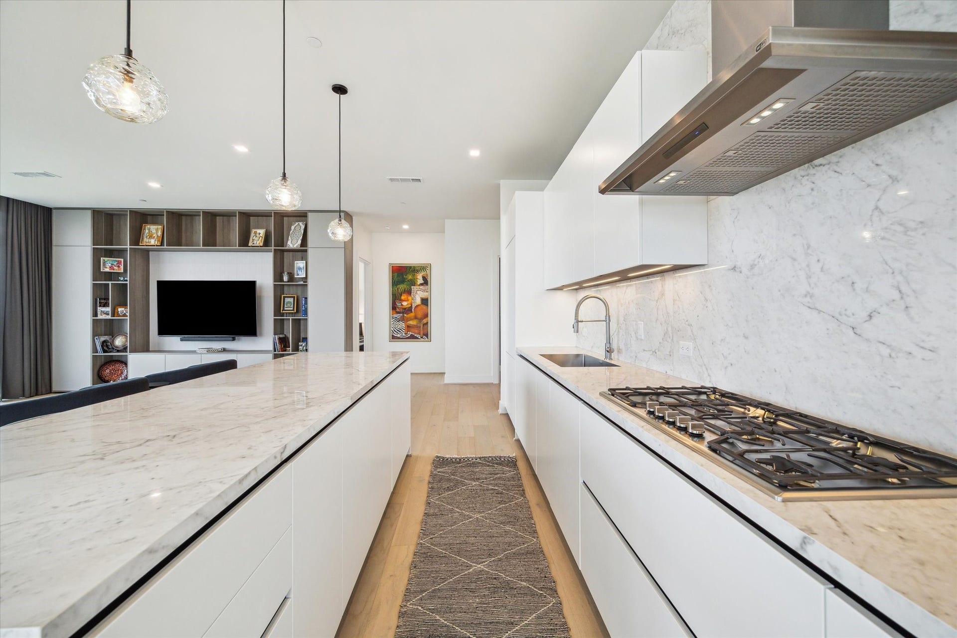 1711 Allen Parkway, #2601, Houston, TX 77019 1711 Allen Parkway, #2601, Houston, TX 77019
