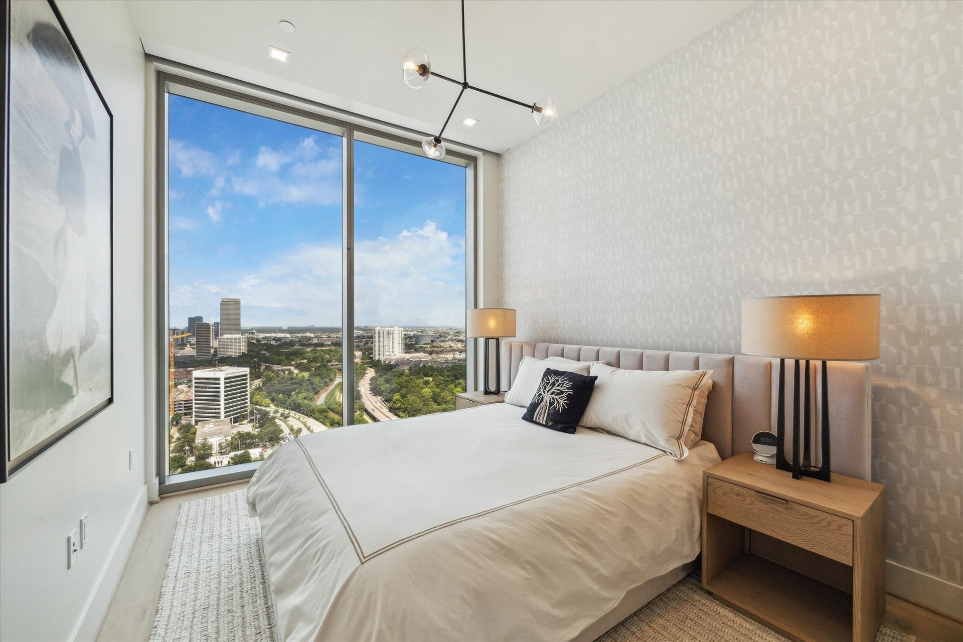 1711 Allen Parkway, #2601, Houston, TX 77019 Secondary bedroom with wallcovering and electric shades.