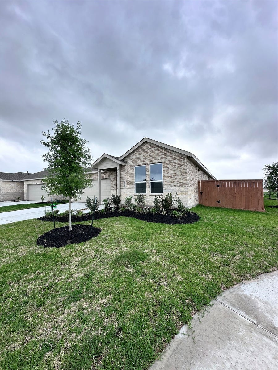 Property photo for 902 Heaven Drive, Beasley, TX