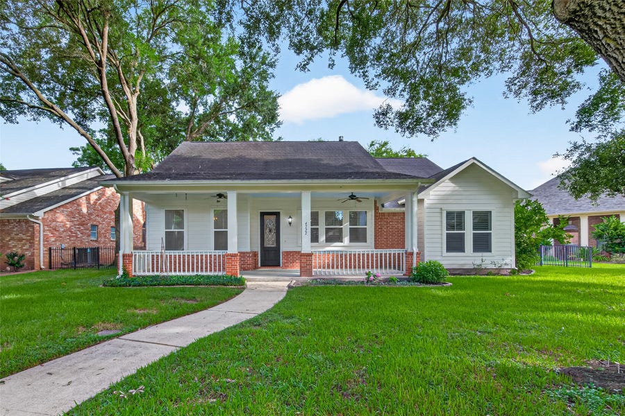 Property photo for 4727 Lake Village Drive, Fulshear, TX