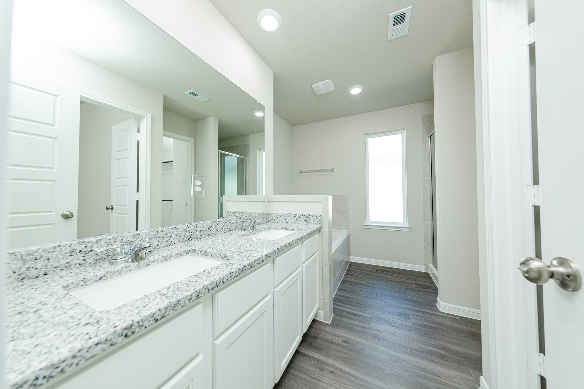 3074 Nickell Back Drive, Conroe, TX 77301 3074 Nickell Back Drive, Conroe, TX 77301