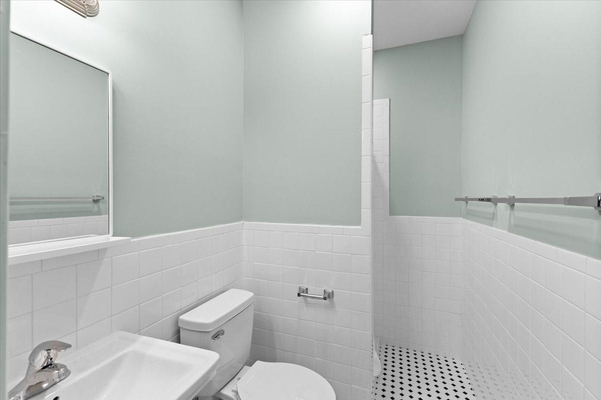 2719 Capitol Street, Houston, TX 77003