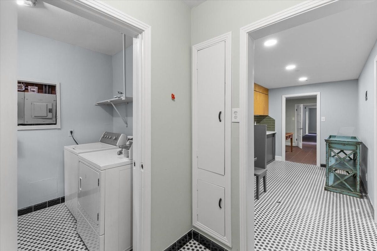 2719 Capitol Street, Houston, TX 77003