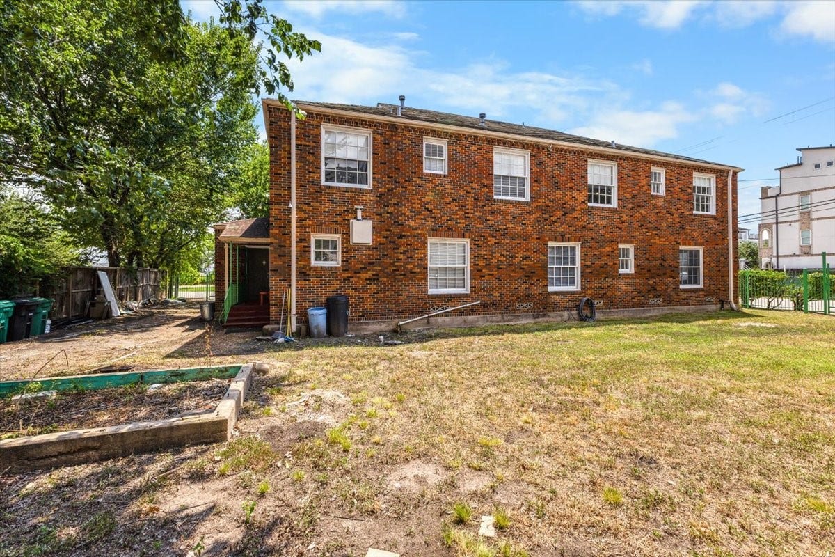 2719 Capitol Street, Houston, TX 77003