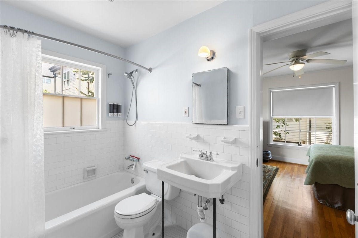 2719 Capitol Street, Houston, TX 77003