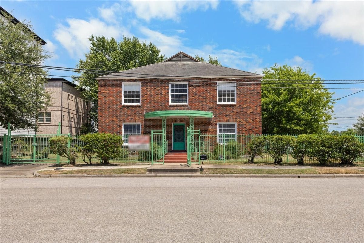 2719 Capitol Street, Houston, TX 77003