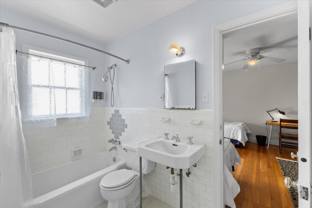 2719 Capitol Street, Houston, TX 77003