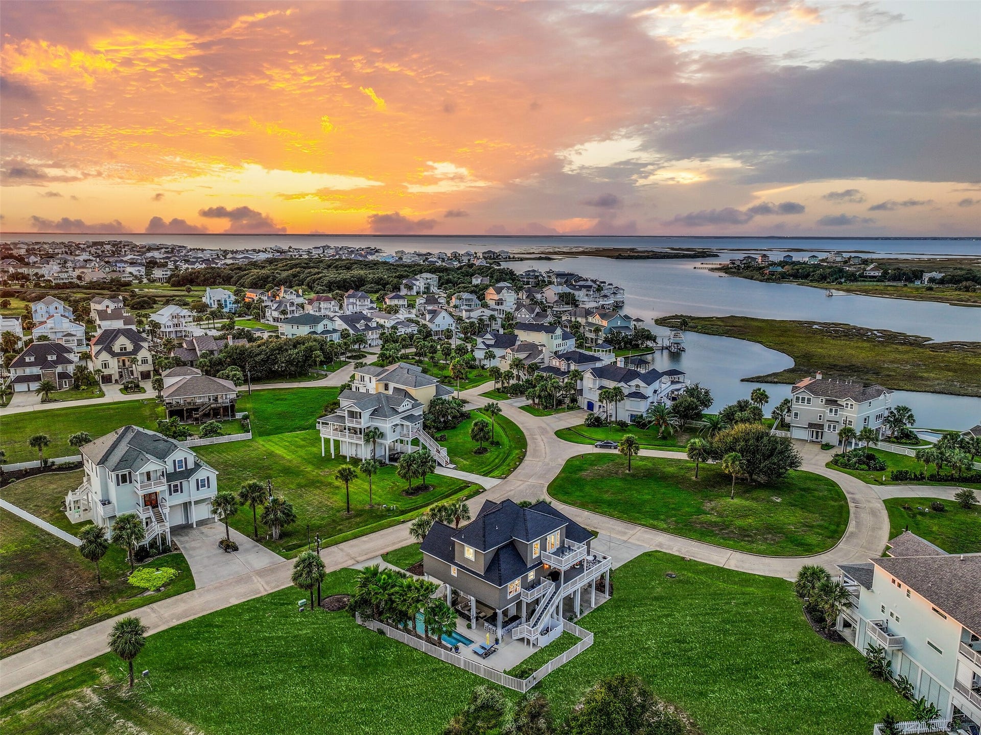 3635 Foremast Drive, Galveston, TX 77554 3635 Foremast Drive, Galveston, TX 77554
